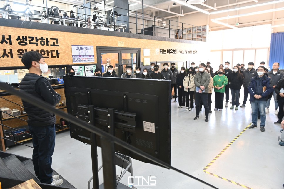 dae04029ebe9b.jpg